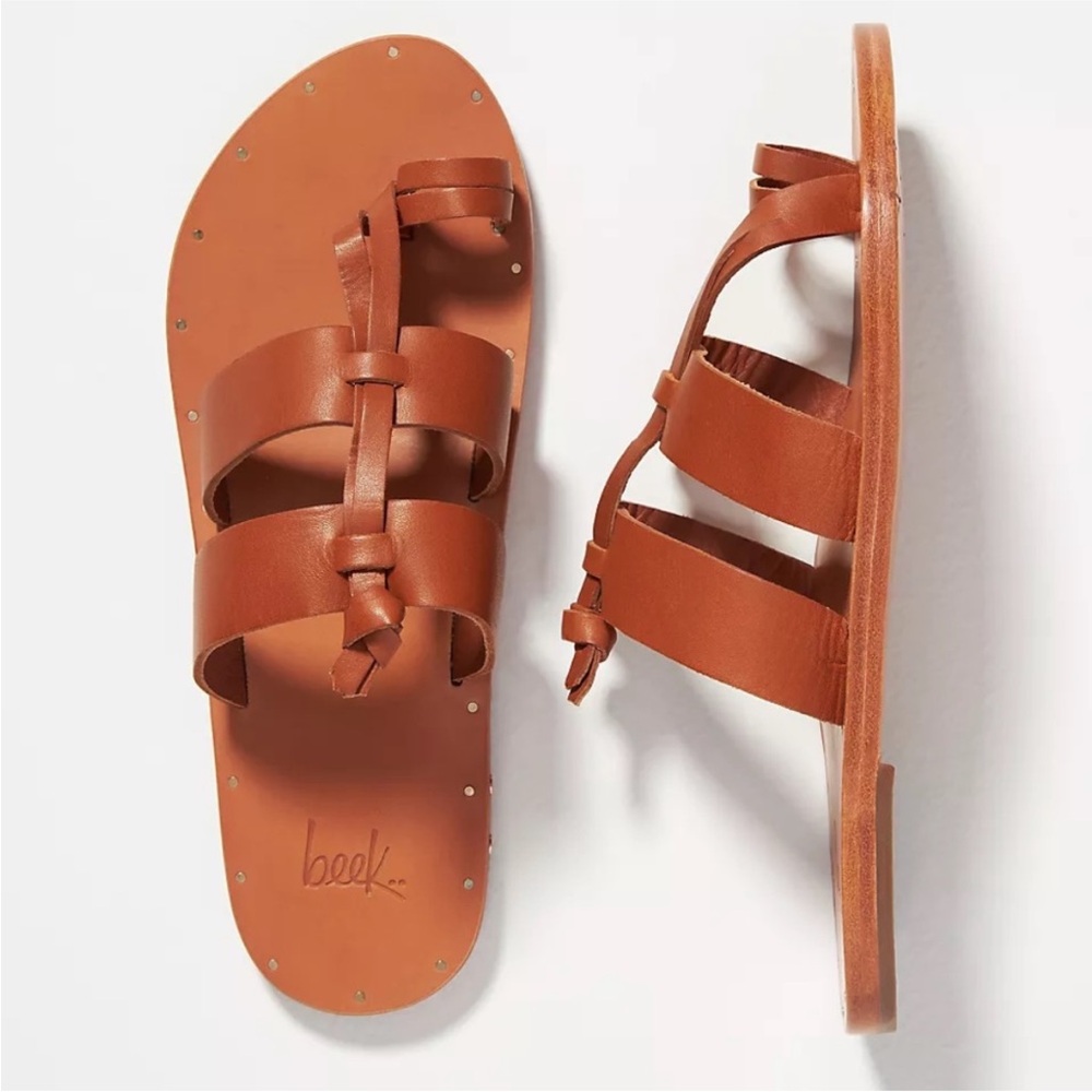 Beek Kokako Toe-Loop Leather Flat Sandals